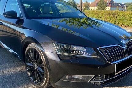 Skoda Superb 191.300 km 14.950 &euro; Hamburg 20259
