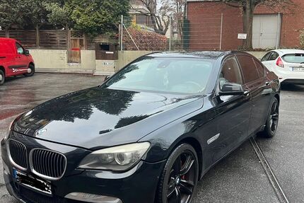 BMW 740 242.000 km 10.500 &euro; Hamburg 22111