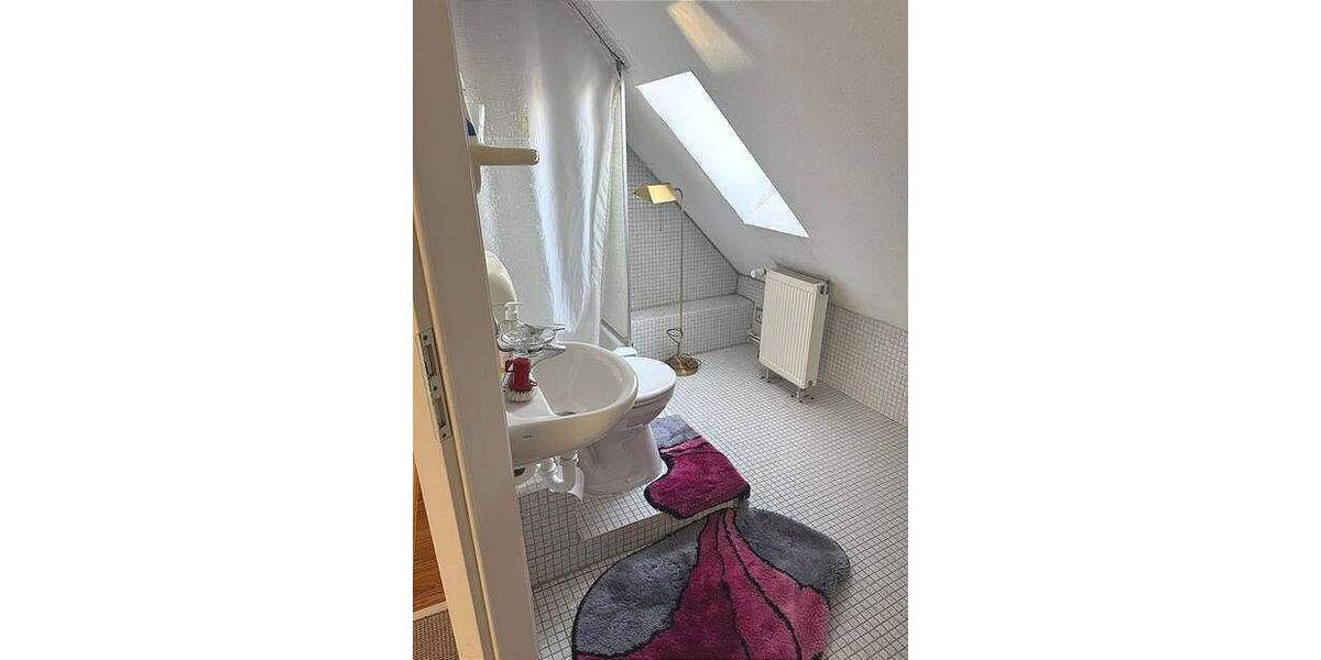 Reihenmittelhaus Hamburg Schnelsen - 1 Zimmer, 150 m&sup2;, 3.500&euro; | Angebot:25985928
