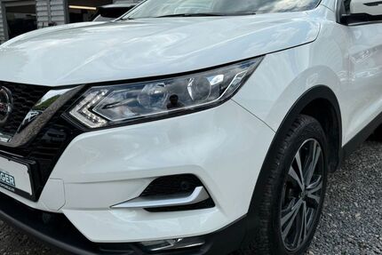 Nissan Qashqai 35.840 km 20.990 &euro; Hamburg 22179