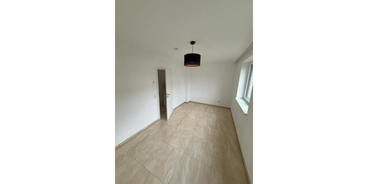 Reihenmittelhaus Hamburg Eißendorf - 6 Zimmer, 155 m&sup2;, 2.300&euro; | Angebot:25820930