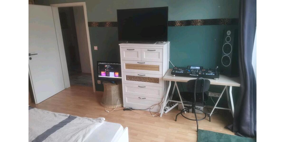 Etagenwohnung Hamburg Altona-Nord - 4 Zimmer, 101 m&sup2;, 850&euro; | Angebot:25146312