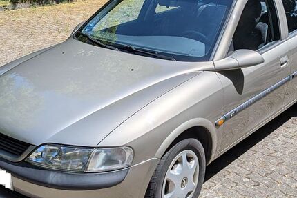 Opel Vectra 92.000 km 1.050 &euro; Hamburg 21079