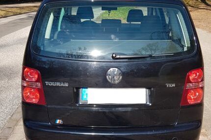 VW Touran 303.000 km 3.600 &euro; Hamburg 22177