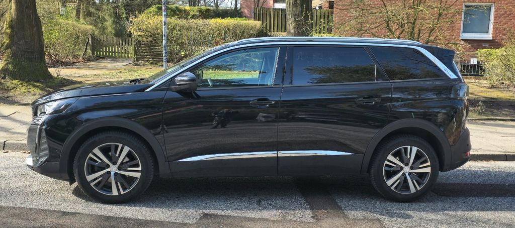Peugeot 5008 94.449 km 18.900 &euro; Hamburg 22523