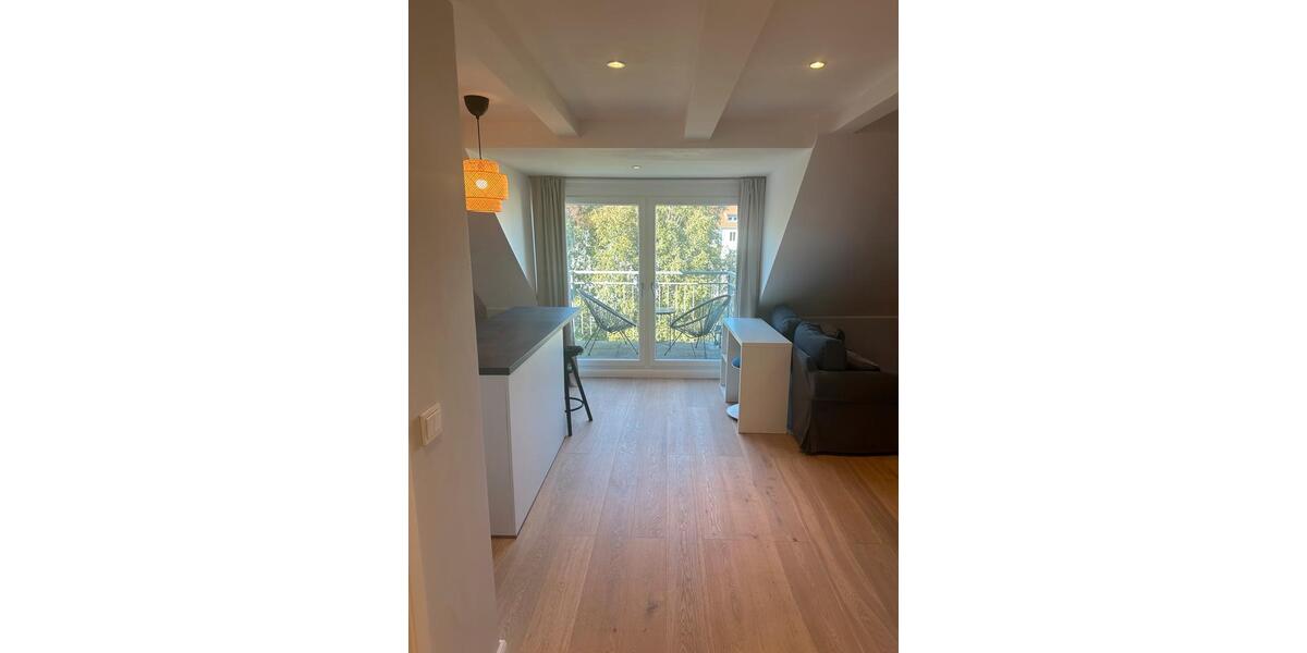 Dachgeschoßwohnung Hamburg Barmbek-Süd - 1.5 Zimmer, 38 m&sup2;, 1.300&euro; | Angebot:25236736