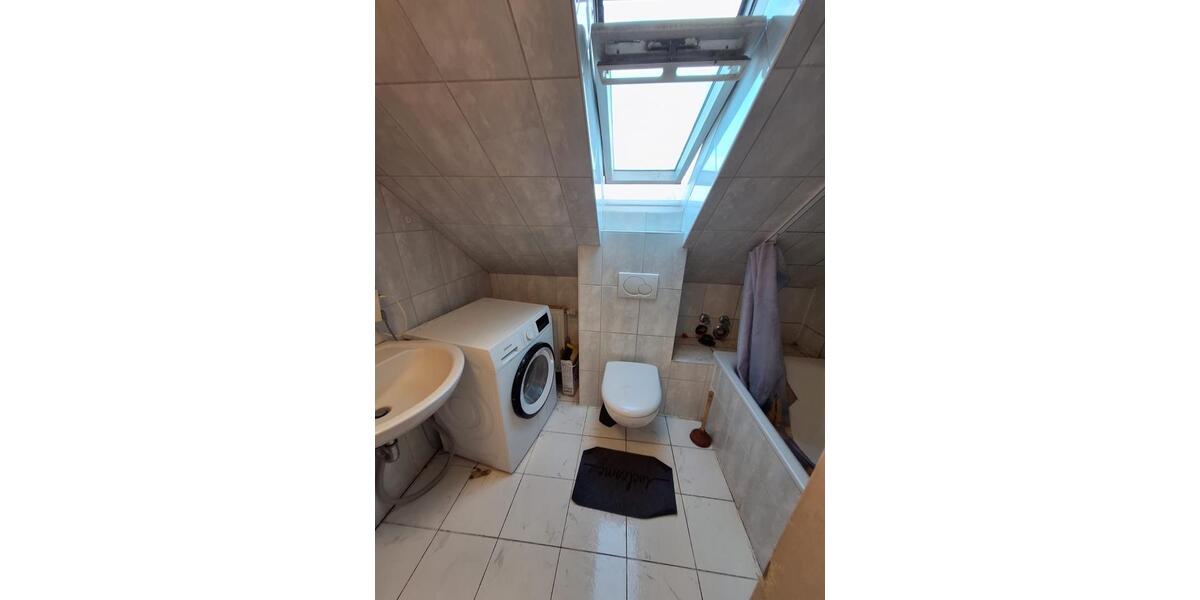 Dachgeschoßwohnung Hamburg Harburg - 2 Zimmer, 25 m&sup2;, 650&euro; | Angebot:25838898