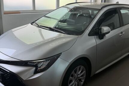 Toyota Corolla 59.252 km 23.000 &euro; Hamburg 22043