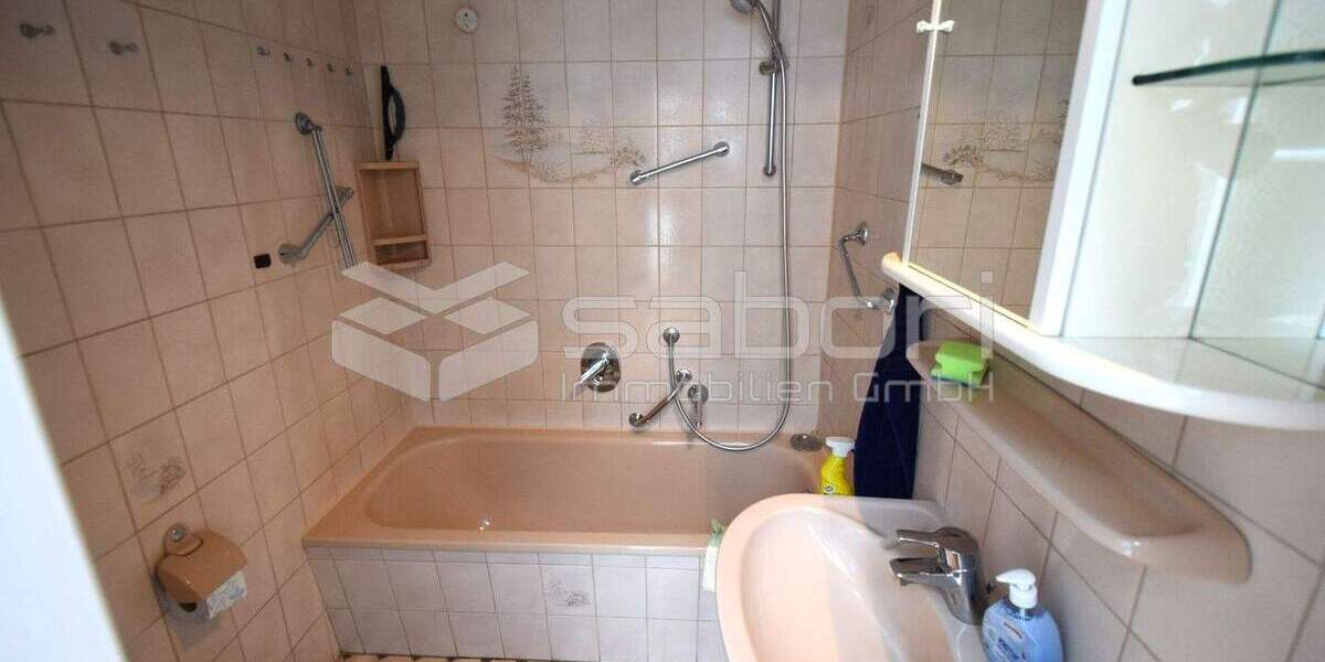 Doppelhaushälfte Hamburg Langenhorn - 6 Zimmer, 120 m&sup2;, 250.000&euro; | Angebot:25704560