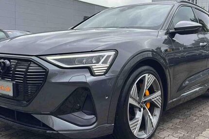 Audi e-tron 59.099 km 37.950 &euro; Hamburg 22047