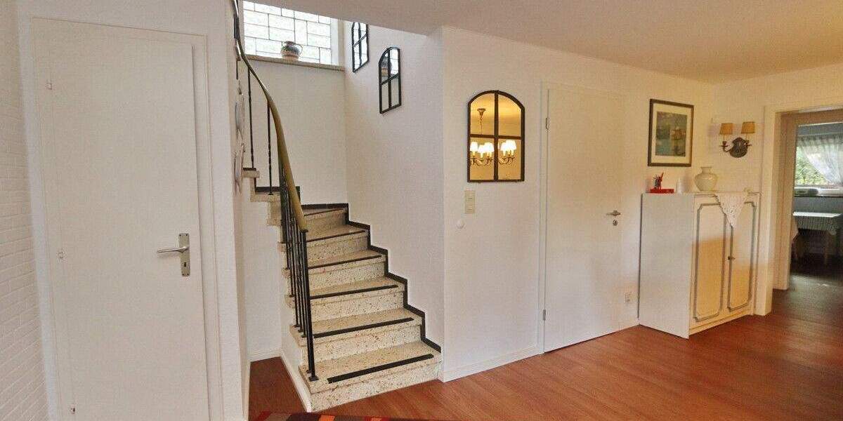 Mehrfamilienhaus, Wohnhaus Bimöhlen - 9 Zimmer, 252 m&sup2;, 449.000&euro; | Angebot:25700540