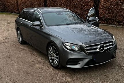 Mercedes-Benz E 300 180.000 km 26.500 &euro; Raa-Besenbek 25335