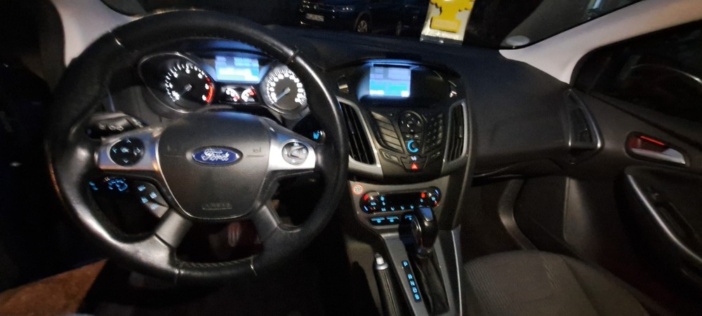 Ford Focus III Turnier 270.980 km 5.000 &euro; Hamburg 20038