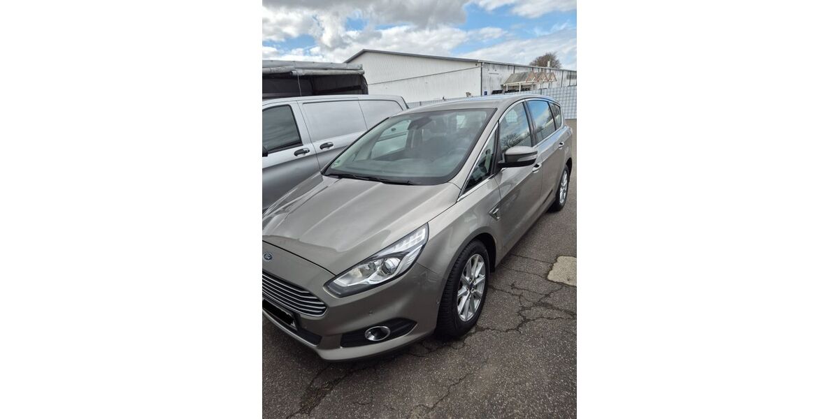 Ford S-Max 151.200 km 9.999 &euro; Rellingen 25462