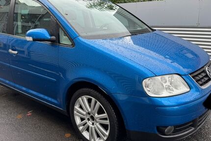 VW Touran 224.000 km 2.790 &euro; Hamburg 22547
