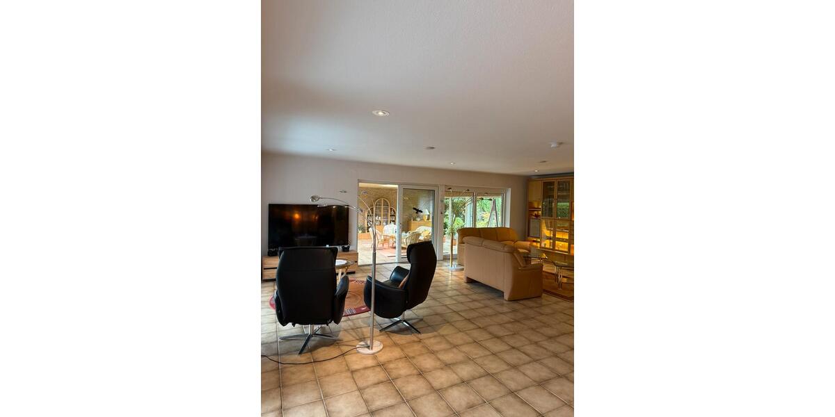 Einfamilienhaus Kaltenkirchen - 8 Zimmer, 415 m&sup2;, 698.400&euro; | Angebot:24899012