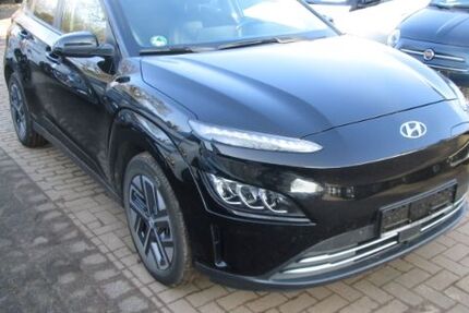 Hyundai KONA Elektro 28.421 km 18.800 &euro; Elmshorn 25337