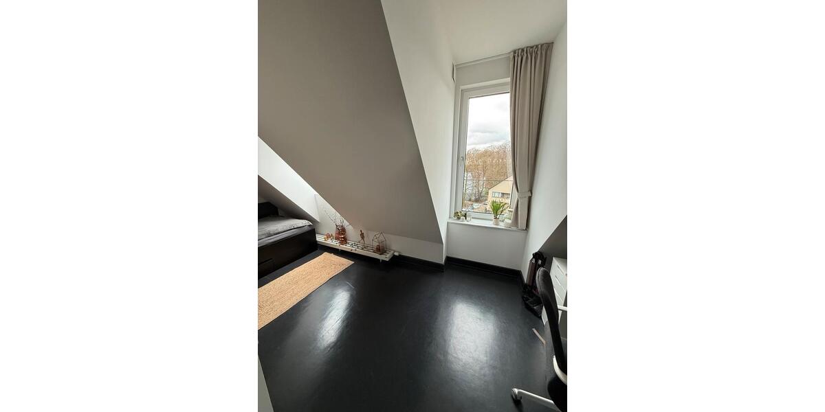 Dachgeschoßwohnung Hamburg Wandsbek - 1 Zimmer, 21 m&sup2;, 895&euro; | Angebot:25893160