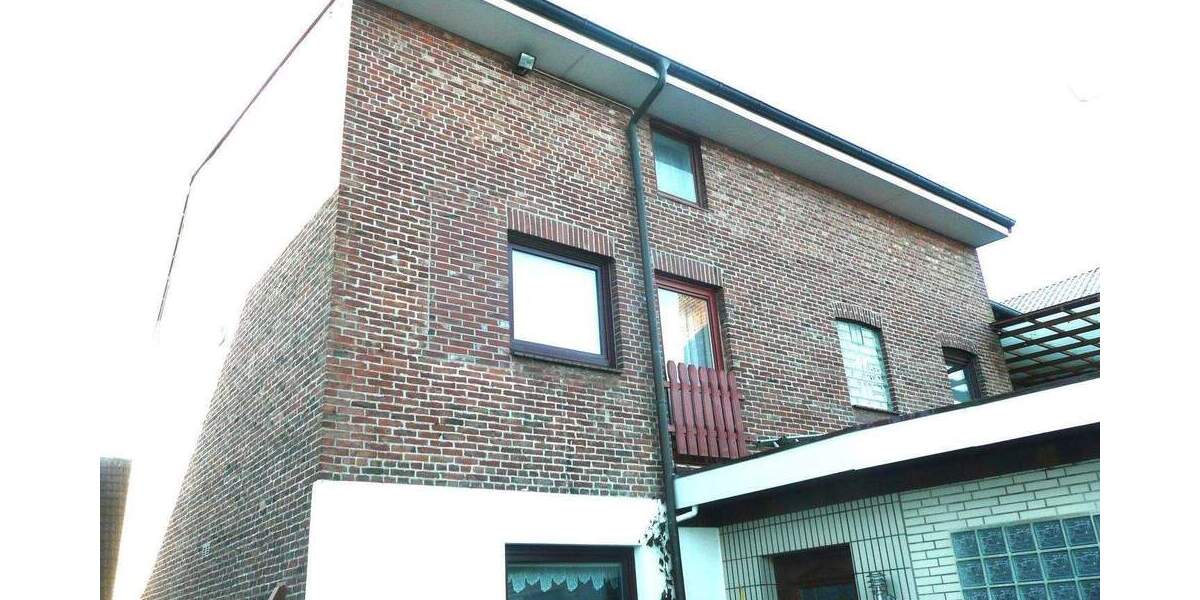 Mehrfamilienhaus, Wohnhaus Barmstedt - 5 Zimmer, 152 m&sup2;, 265.000&euro; | Angebot:25797276