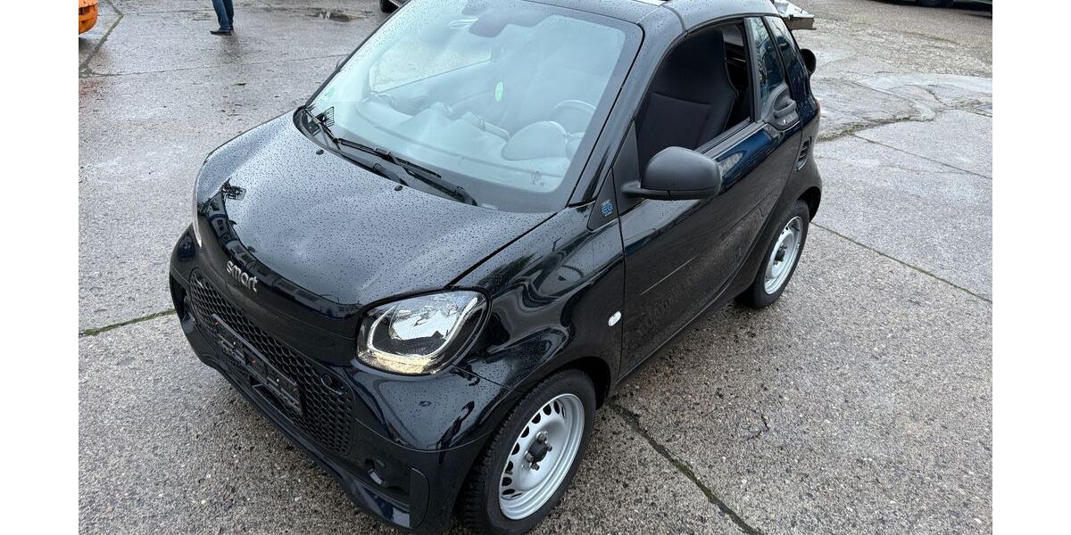 Smart ForTwo 26.000 km 12.495 &euro; Hamburg 22113