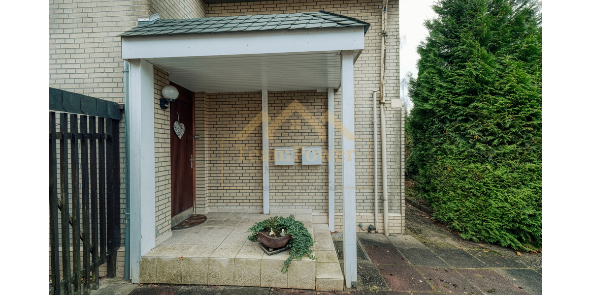 Rarität in Bestlage: Historischer Charme mit 2 Wohneinheiten, Wintergarten und sonnigem Grundstück - Zweifamilienhaus Hamburg Wandsbek | Angebot:25365900