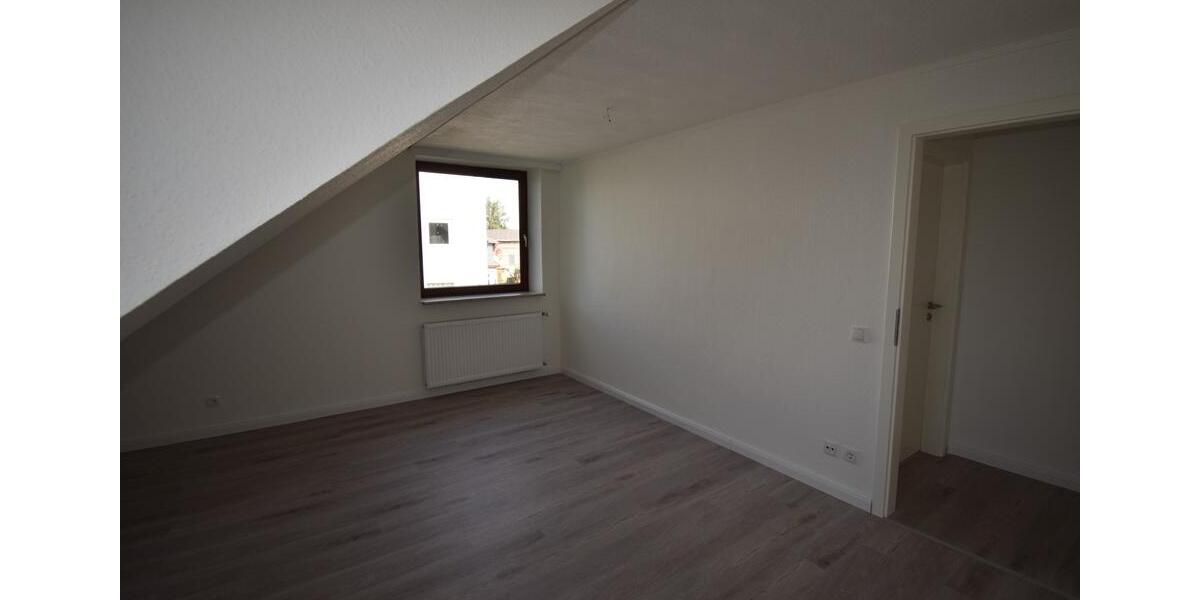 Dachgeschoßwohnung Barmstedt - 3 Zimmer, 64 m&sup2;, 900&euro; | Angebot:26652142