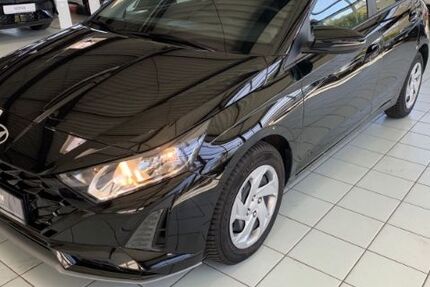 Hyundai i20 17.600 km 15.990 &euro; Hamburg 22525