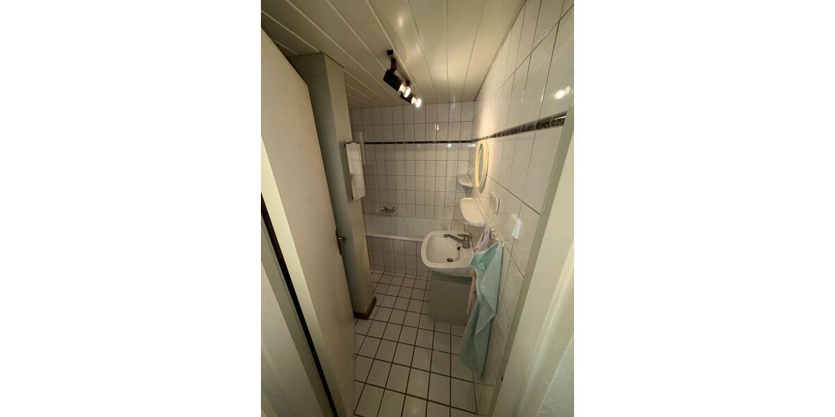 Etagenwohnung Hamburg Wandsbek - 4 Zimmer, 80 m&sup2;, 20&euro; | Angebot:25417494