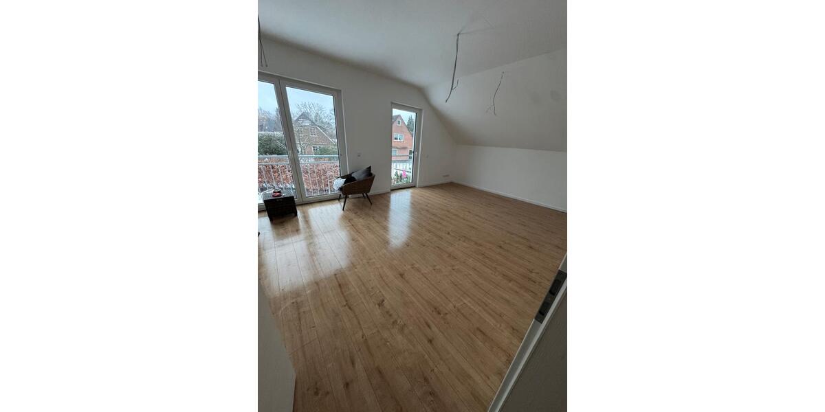 Dachgeschoßwohnung Hamburg Altona - 3 Zimmer, 67 m&sup2;, 1.300&euro; | Angebot:25893159