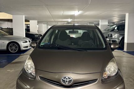 Toyota Andere 148.784 km 3.999 &euro; Hamburg 20097