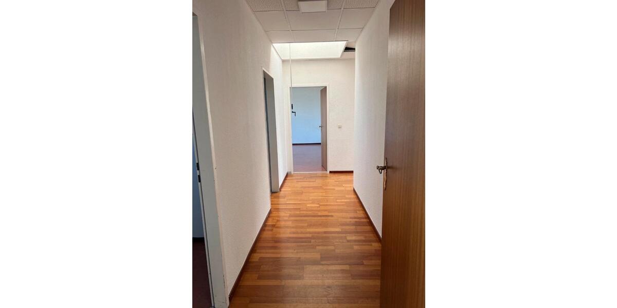 Etagenwohnung Kölln-Reisiek Reisiek - 4 Zimmer, 158 m&sup2;, 1.638&euro; | Angebot:25125351