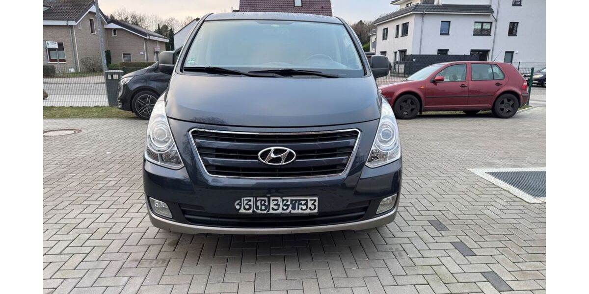 Hyundai H-1 Starex 161.000 km 16.500 &euro; Norderstedt 22844