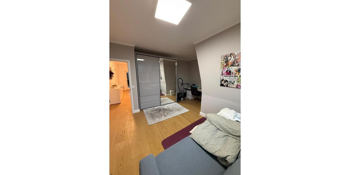 Dachgeschoßwohnung Hamburg Schnelsen - 4 Zimmer, 100 m&sup2;, 2.500&euro; | Angebot:25811791