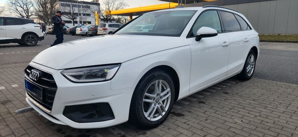 Audi A4 61.900 km 22.100 &euro; Berlin 13469