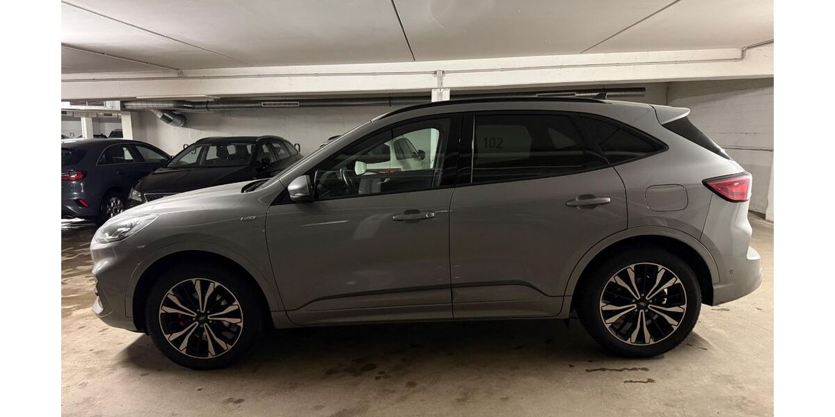 Ford Kuga 30.000 km 22.899 &euro; Hamburg 22175