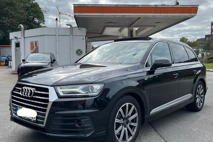 Audi Q7 228.000 km 19.900 &euro; Hamburg 22765