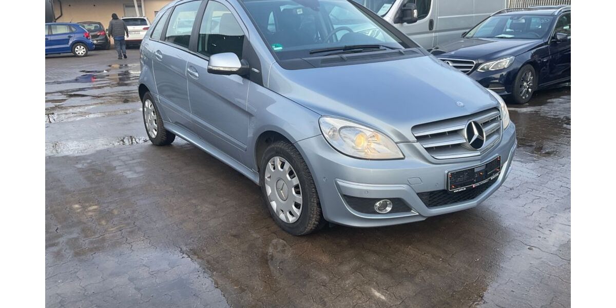 Mercedes-Benz B 170 179.500 km 2.999 &euro; Hamburg 21107