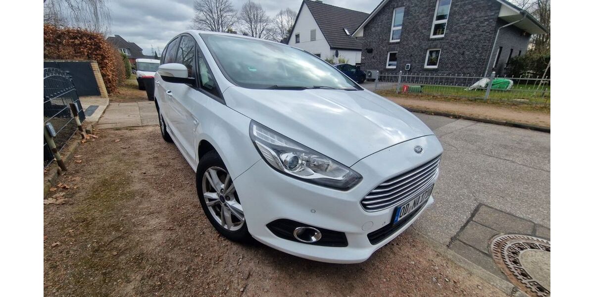 Ford S-Max 217.764 km 8.490 &euro; Barsbüttel 22885