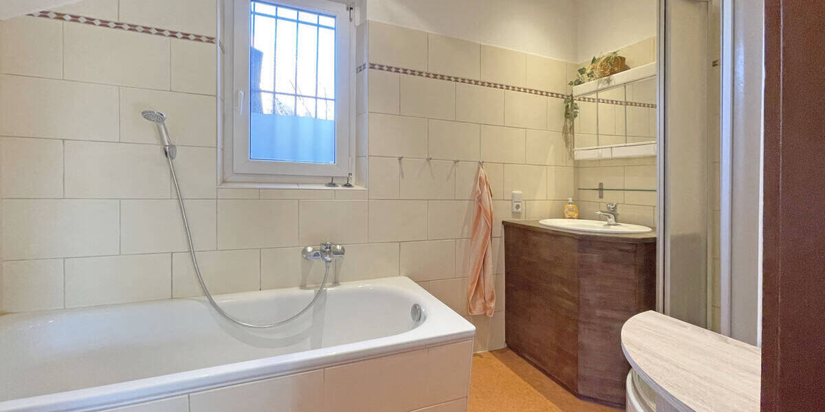 Mehrfamilienhaus, Wohnhaus Hamburg Sasel - 5 Zimmer, 145 m&sup2;, 499.000&euro; | Angebot:26014878