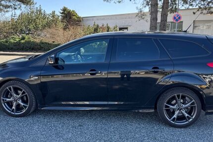 Ford Focus 75.856 km 8.590 &euro; Barsbüttel 22885
