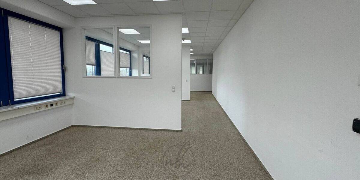 Gewerbeobjekt Hamburg Rahlstedt - 2 Zimmer, 192 m&sup2;, 2.496&euro; | Angebot:26825757