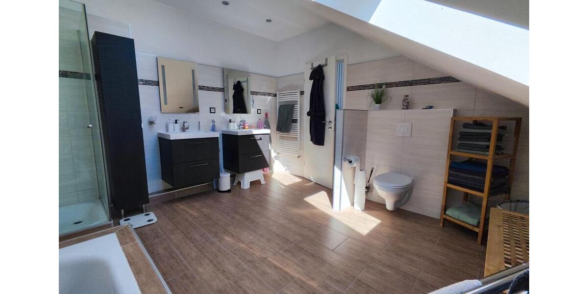 Reihenhaus Bad Bramstedt - 4 Zimmer, 131 m&sup2;, 399.000&euro; | Angebot:26443824