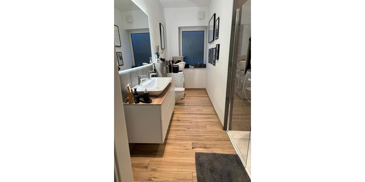 Hochparterre Jork - 5.5 Zimmer, 135 m&sup2;, 1.800&euro; | Angebot:25936098