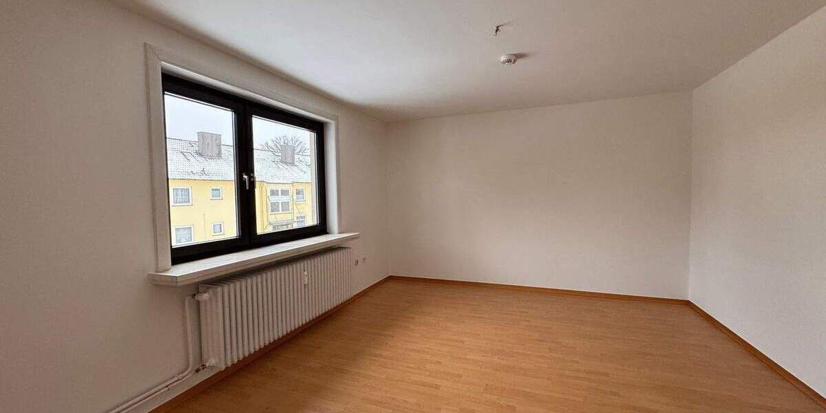 Etagenwohnung Pinneberg - 4 Zimmer, 92 m&sup2;, 920&euro; | Angebot:25815904