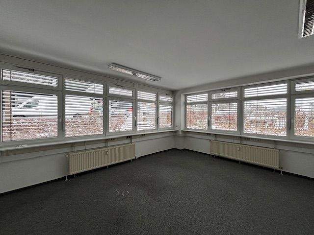 Gewerbeobjekt Ahrensburg - 8 Zimmer, 293 m&sup2;, 3.100&euro; | Angebot:25895547