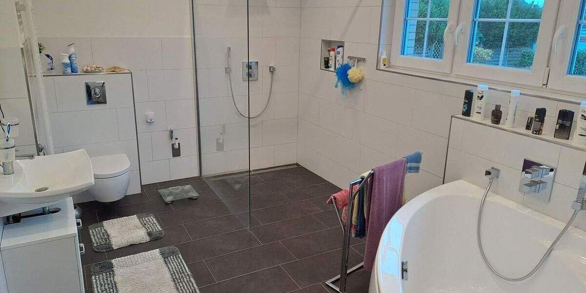 Bungalow Grünendeich - 4 Zimmer, 125 m&sup2;, 399.000&euro; | Angebot:25679378