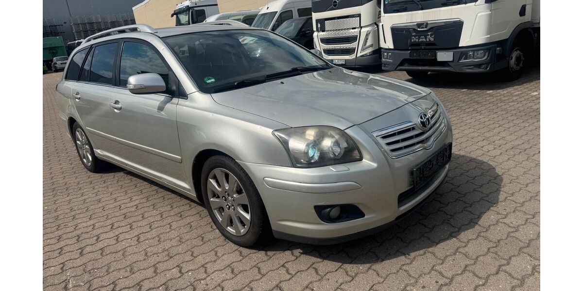 Toyota Avensis 1.758.865 km 2.500 &euro; Hamburg 22113