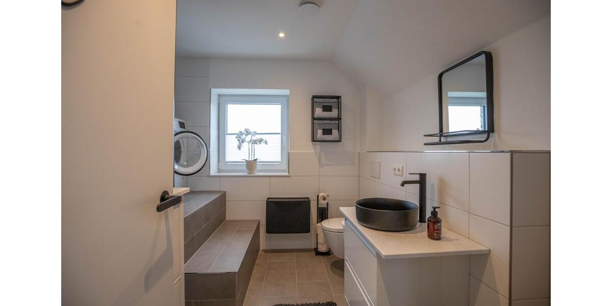Dachgeschoßwohnung Uetersen - 2 Zimmer, 75 m&sup2;, 2.400&euro; | Angebot:26715463