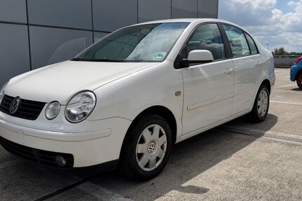 VW Polo 131.304 km 4.399 &euro; Hamburg 22159