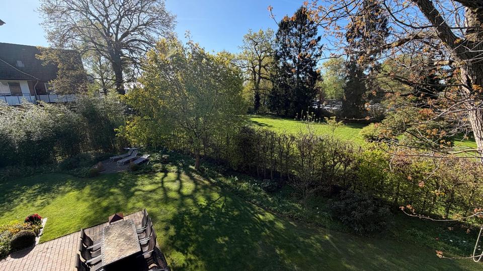 Villa Norderstedt Garstedt - 9 Zimmer, 270 m&sup2;, 1.450.000&euro; | Angebot:26808293